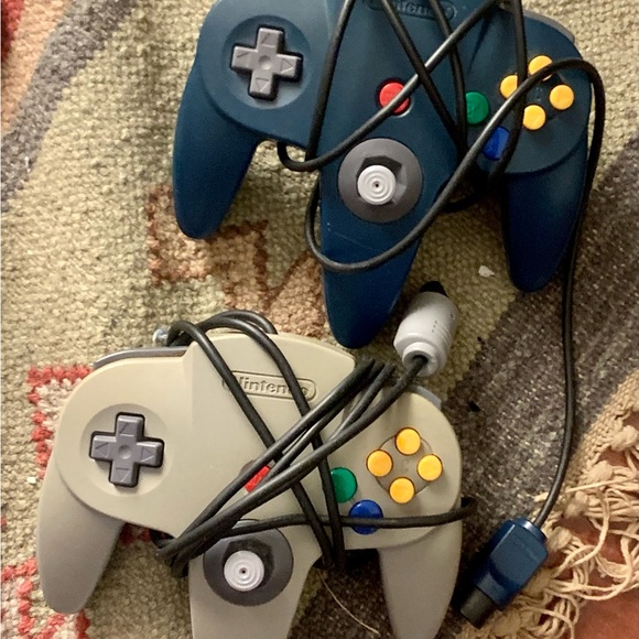 Nintendo 64 + 2 Controllers + 6 Games - Picture 4 of 12